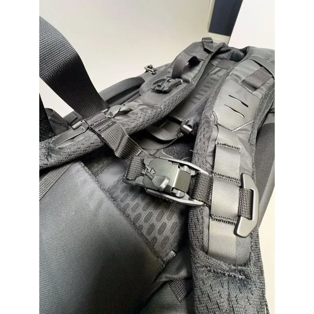 Boundary Supply Arris 35L Travel Backpack + Accessories | Black | New - Picture 6 of 12